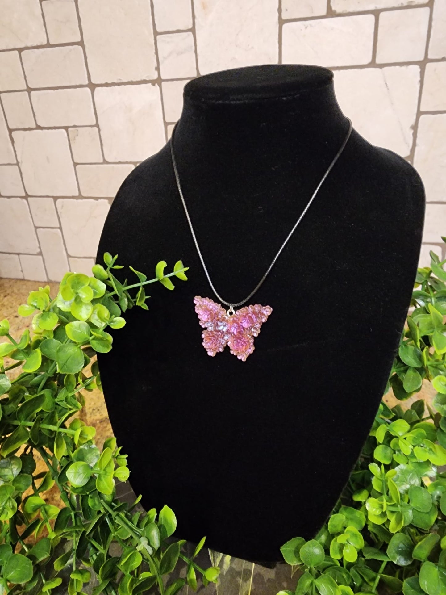 Pendant butterfly flower