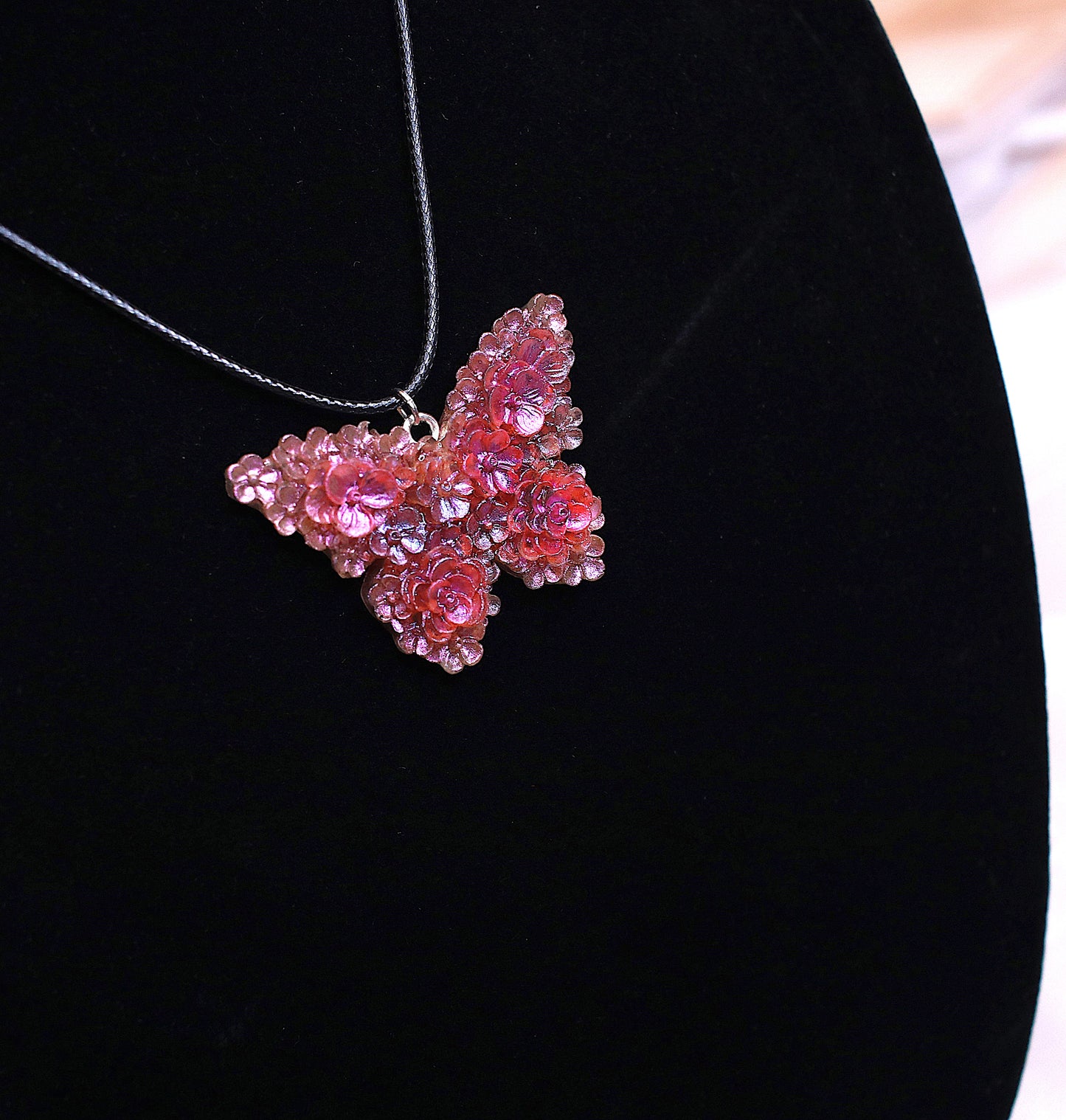 Pendant butterfly flower