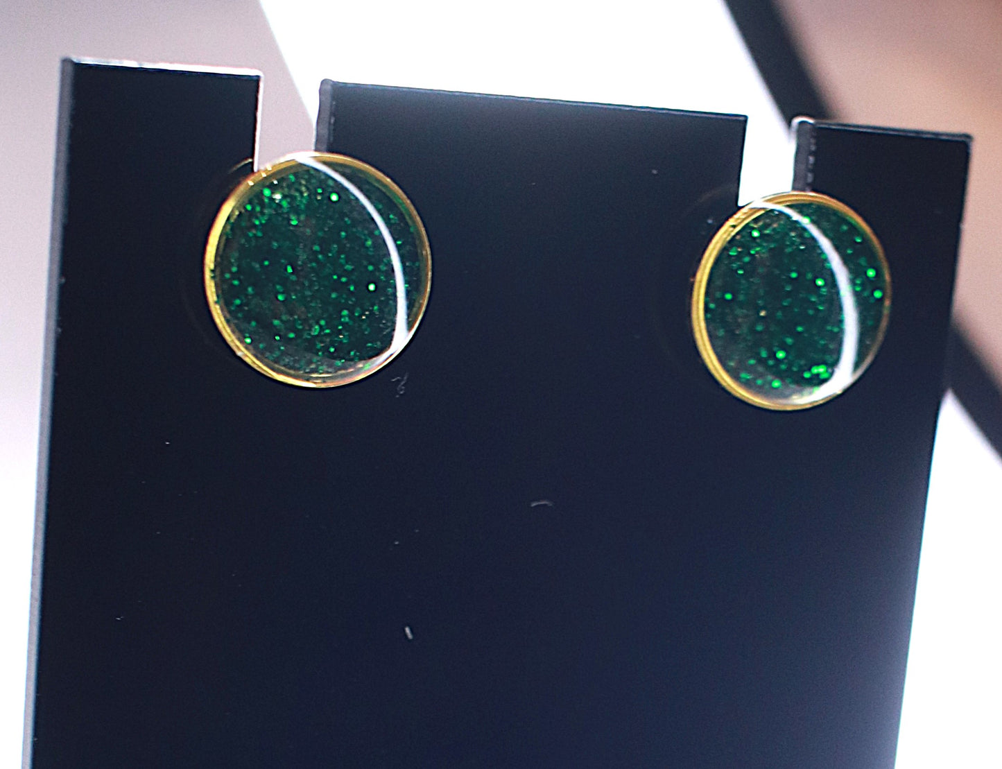 Stud earring - emerald