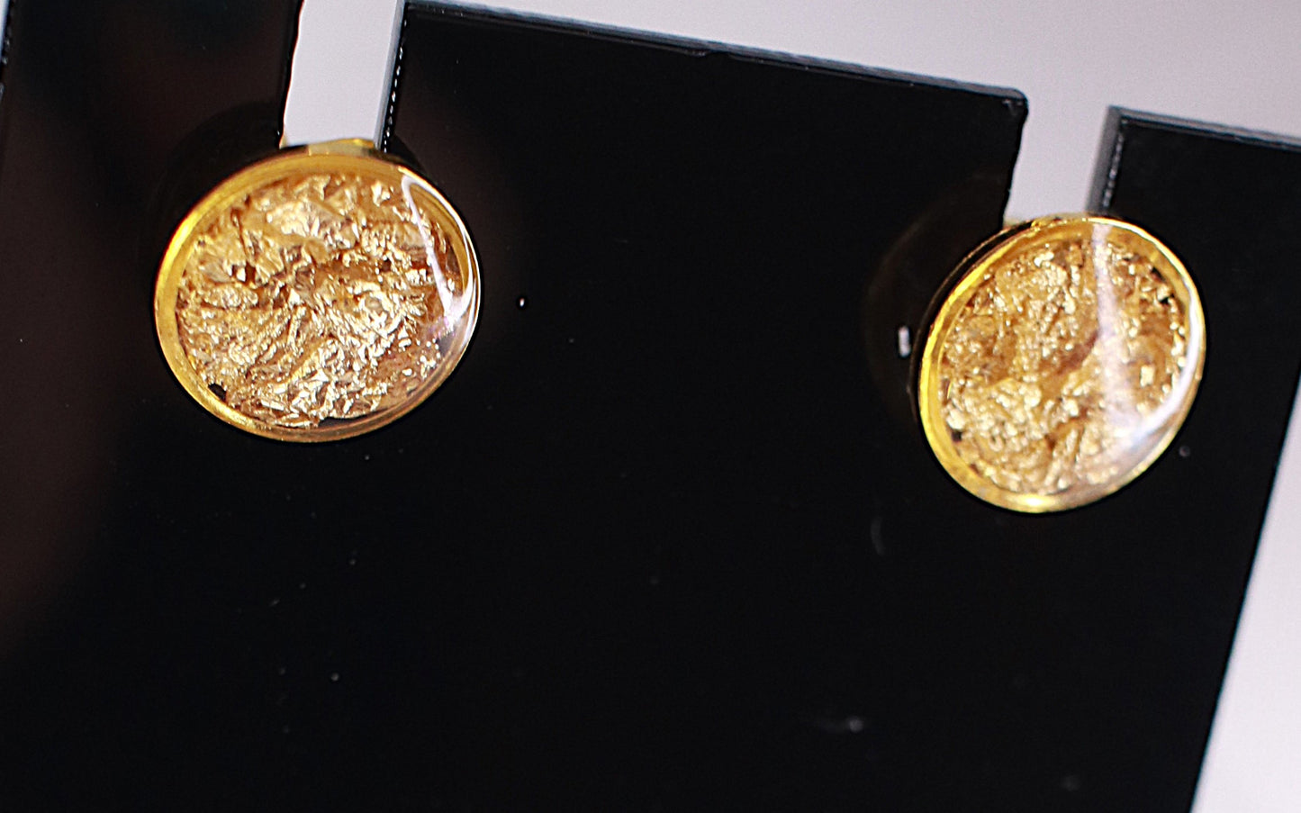 Stud earring - gold foil