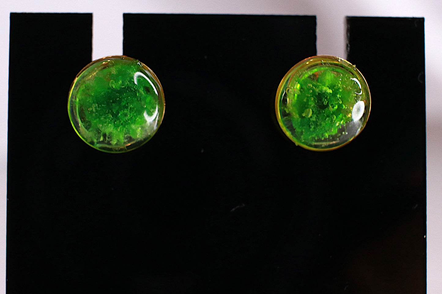 Stud earring - grass green